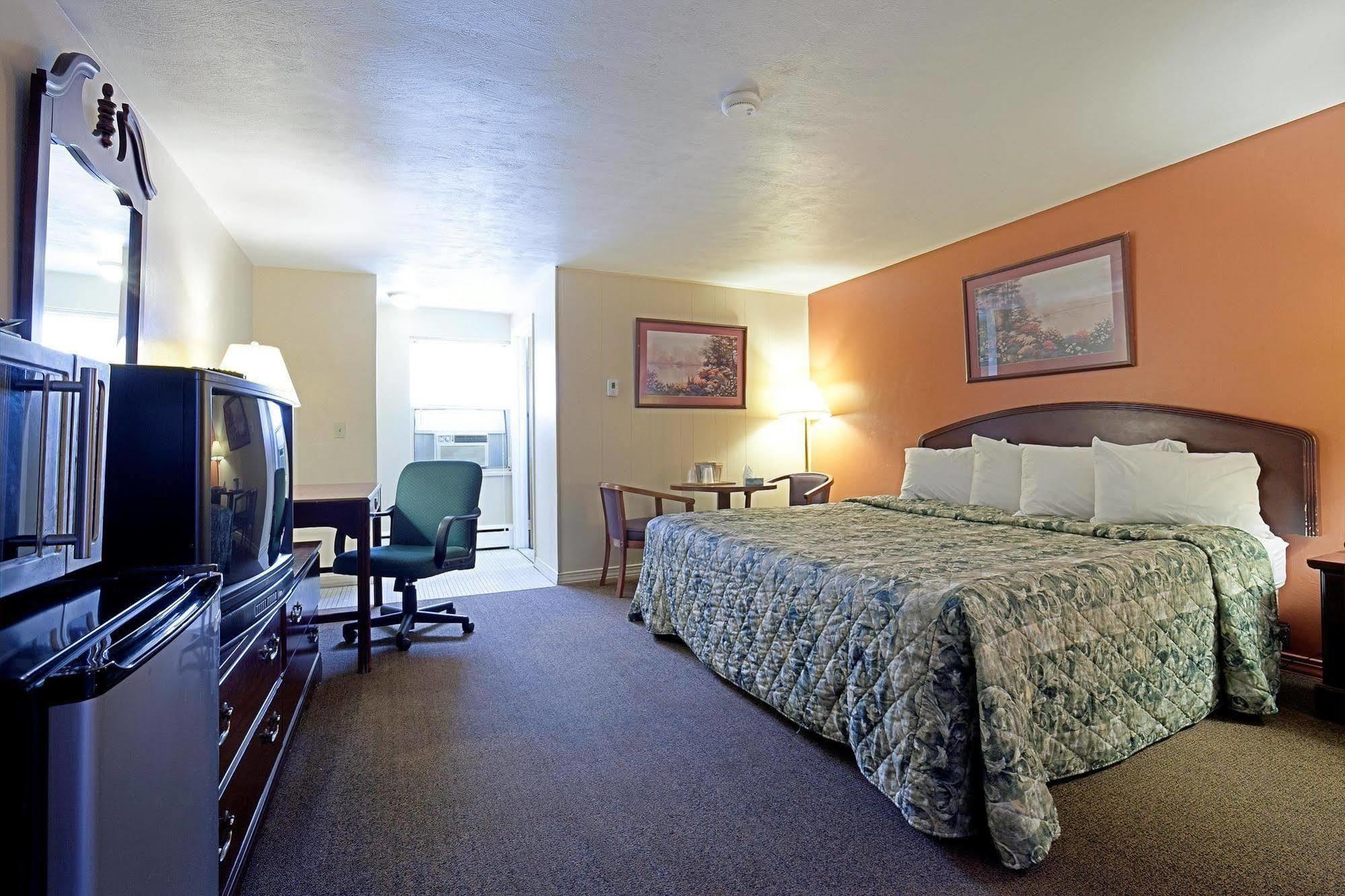 Americas Best Value Inn Bradford Room photo