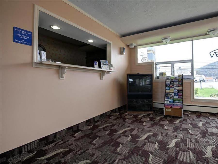 Americas Best Value Inn Bradford Exterior photo