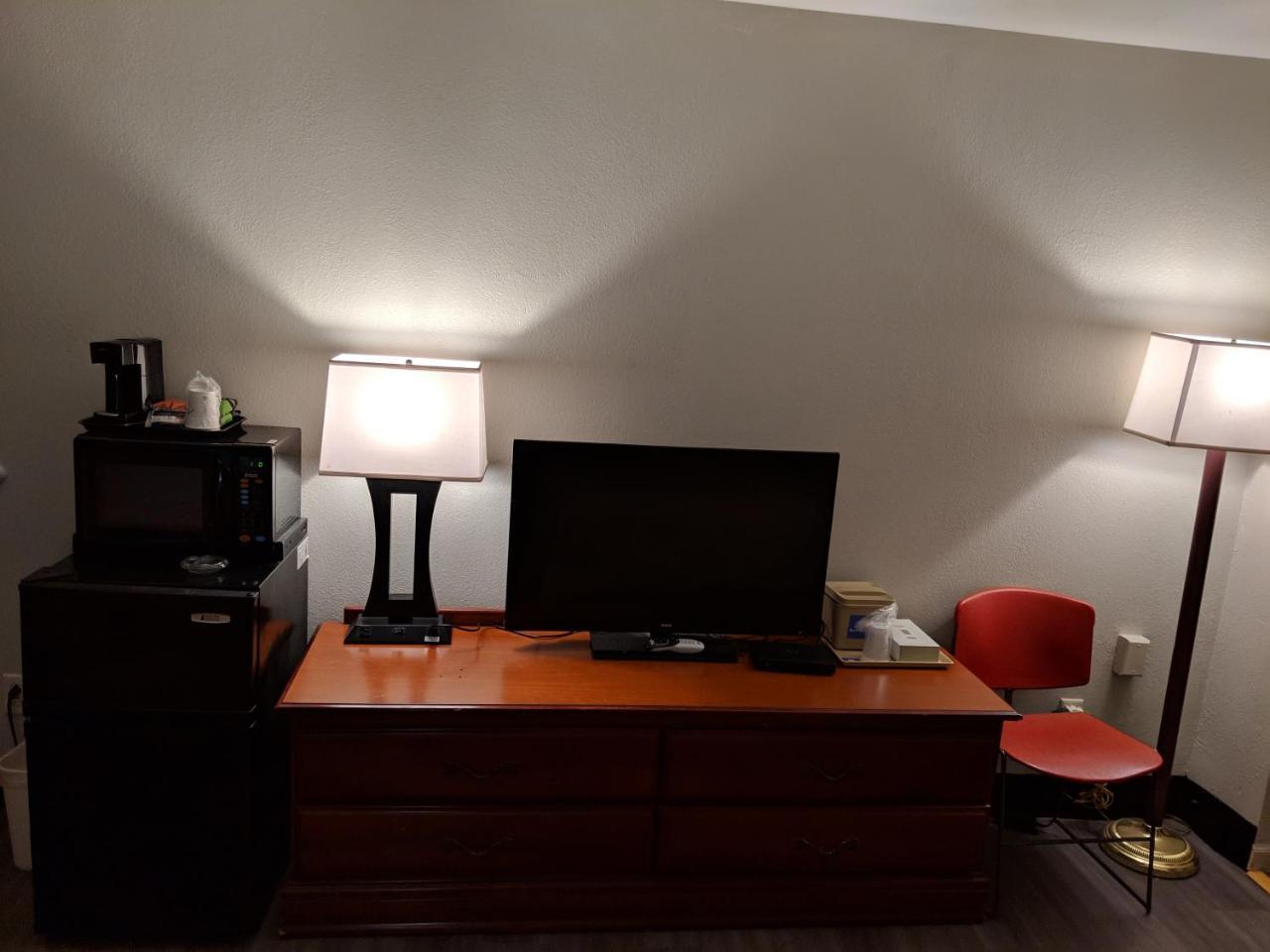 Americas Best Value Inn Bradford Exterior photo